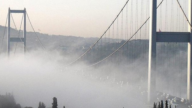 İstanbul Boğazı gemi geçişlerine kapatıldı