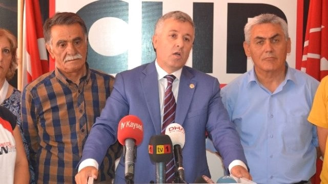 CHP Milletvekili Çetin Arık Kayseride bıçaklı saldırıya uğradı