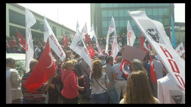 TVNETe öfke büyüyor! Yüzlerce kişi toplandı