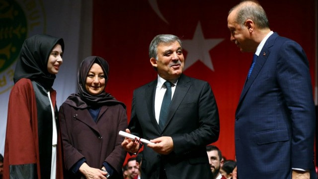 Geline diploma Abdullah Gülden!