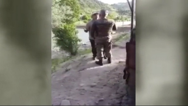 HDPli vekil oruçlu askerin yüzüne sigara üfledi!