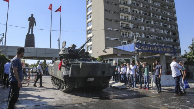 Silahı darbe gecesi emniyetten aldım!