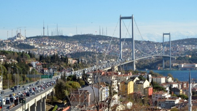 Şehitler Köprüsü trafiğe kapatıldı