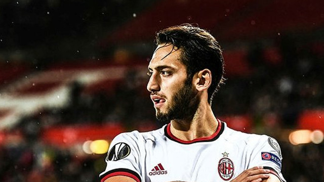 Milanın yıldızı Çalhanoğlu oldu!