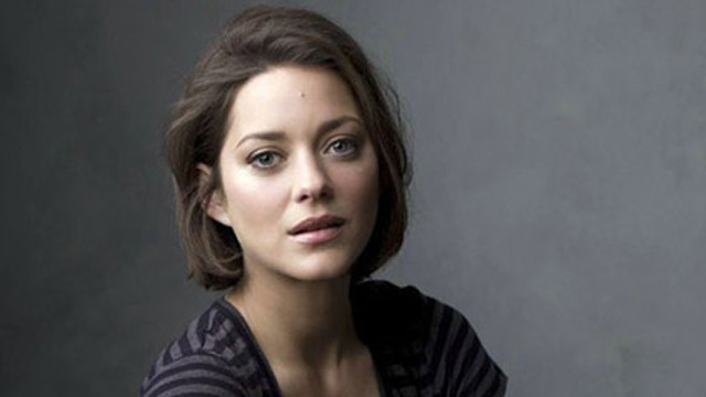 Marion Cotillard filmde çırılçıplak soyundu!