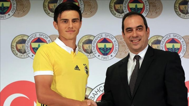 Fenerbahçede Eljif Elmas imzayı attı