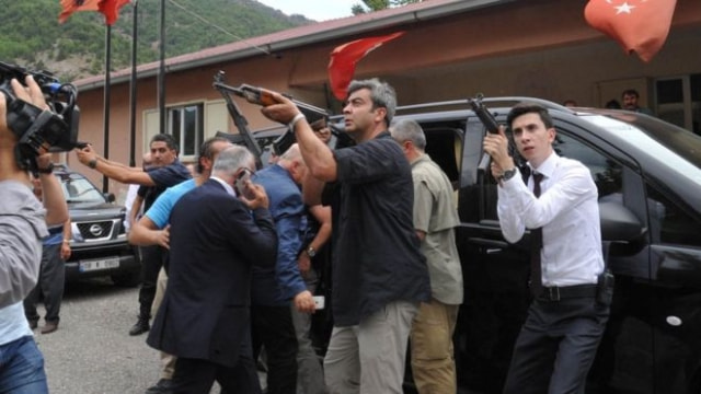 Kılıçdaroğlunun konvoyuna saldıran terörist öldürüldü!