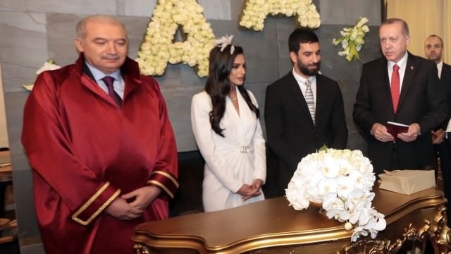Arda Turan evlendi! Erdoğan da katıldı...