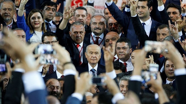 MHP: AK Parti, af konusuna duyarsız kalamaz
