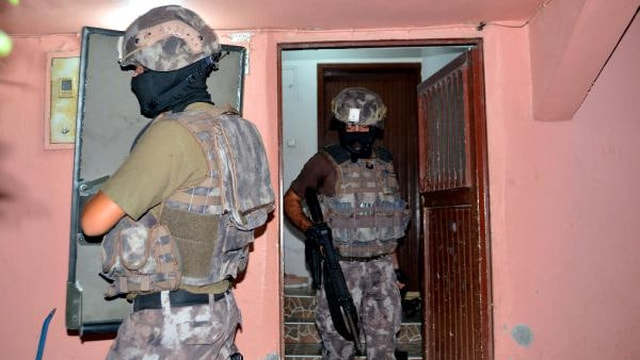 Adanada PKKya 15 Ağustos operasyonu:12 gözaltı