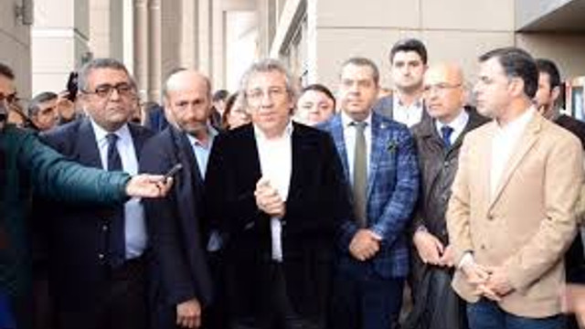 Can Dündar ve Erdem Gül tutuklandı!