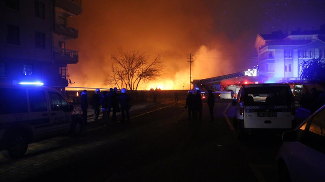 Ankara Osmanlı Halk Pazarında 250 dükkan kül oldu!