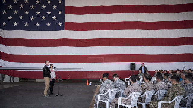 ABD Savunma Bakanı Carter İncirlik'te