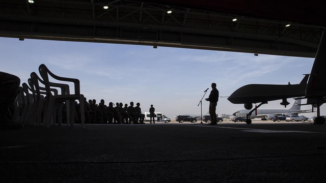 ABD Savunma Bakanı Carter İncirlik'te