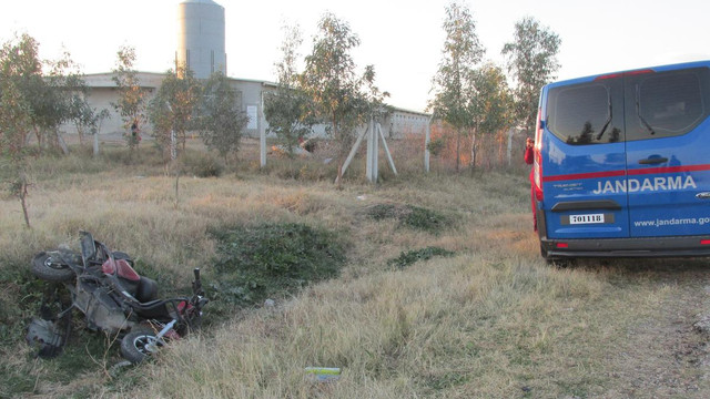 Adana'da otomobil bisiklete çarptı: 4 yaralı