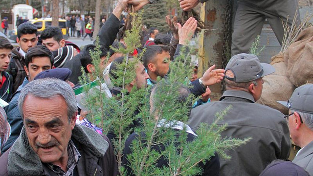 "Ağaç Kesme, Fidan Dik" kampanyası