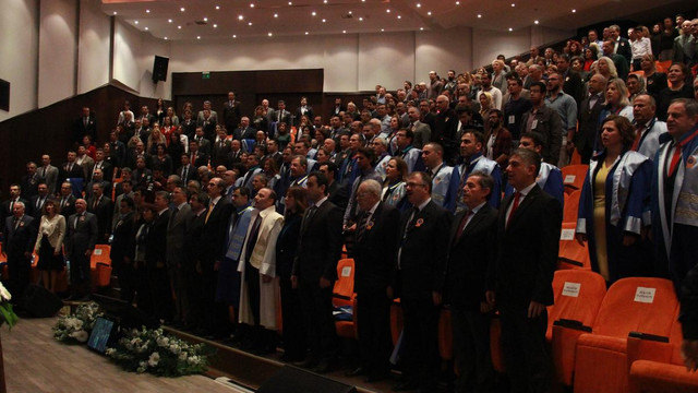 "Akdeniz Üniversitesi 2015 Akademik Töreni"