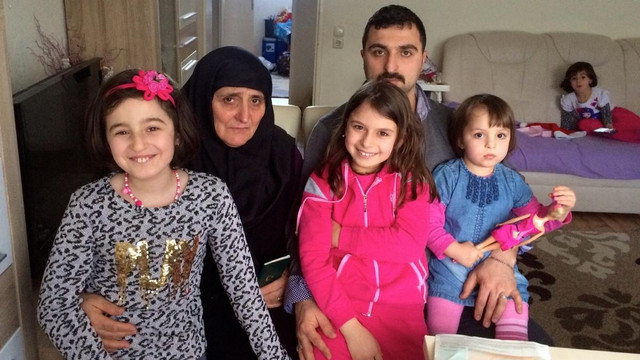 Alman polisinden hasta yolcuya kötü muamele