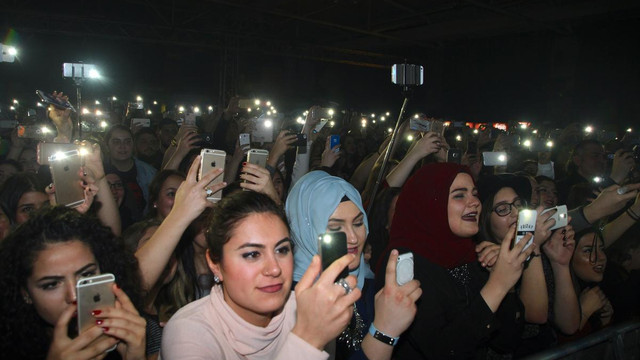 Almanya'da Gökhan Türkmen konser verdi