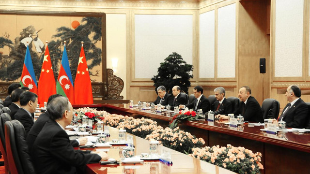 Azerbaycan Cumhurbaşkanı Aliyev Çin'de