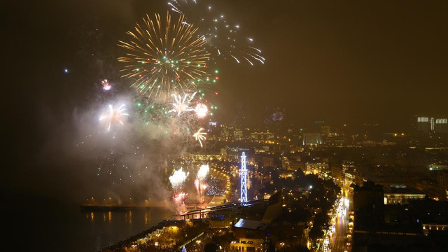 Bakü yeni yıla girdi