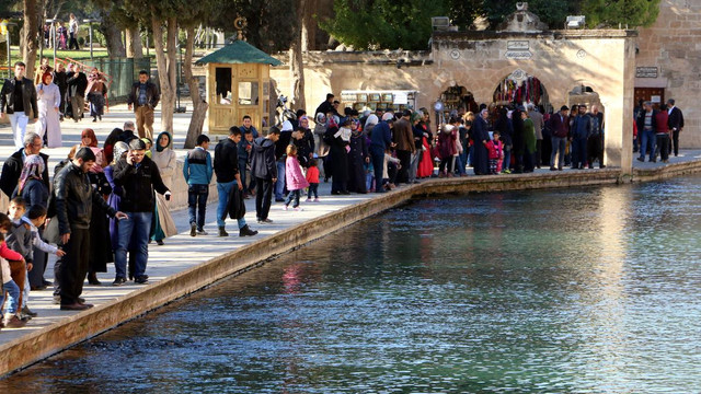 Balıklıgöl'de ziyaretçi yoğunluğu