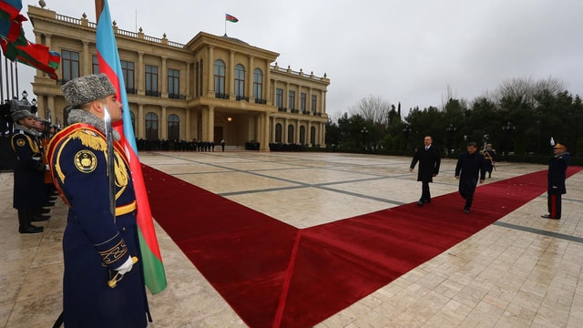 Başbakan Davutoğlu Azerbaycan'da