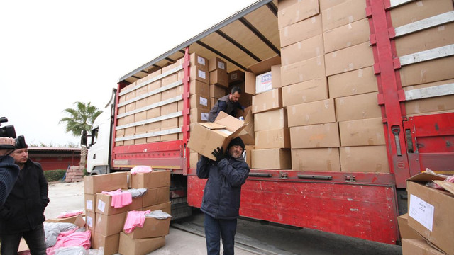 Bebek kıyafetleri arasında kaçak sigara sevkiyatı