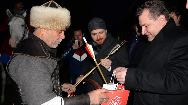 Bilal Erdoğan, Balıkesir'de okçuluk kulübünü ziyaret etti