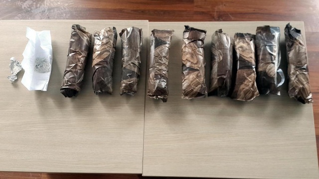 Bitlis'te uyuşturucu ve kaçak sigara operasyonu