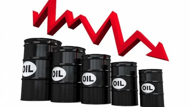 Petrol 39 doların altına düştü. Petrol fiyatları düştü mü? Petrol ne kadar?