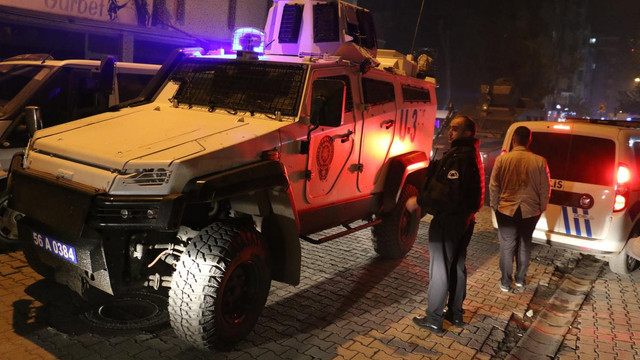 Bunalıma giren genç çevreye ateş açtı