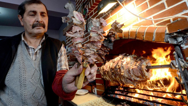 Cağ kebabı kış turizminin gözdesi