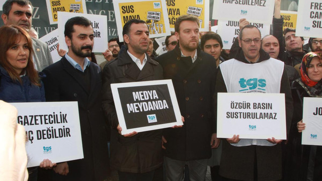 Can Dündar ve Erdem Gül'ün tutuklanması