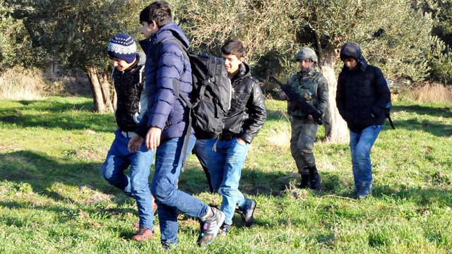 Çanakkale'de 120 Afganistanlı yakalandı