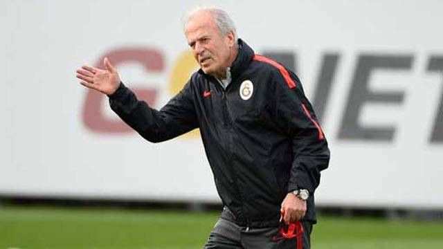 Mustafa Denizli üç futbolcuyu gönderiyor!