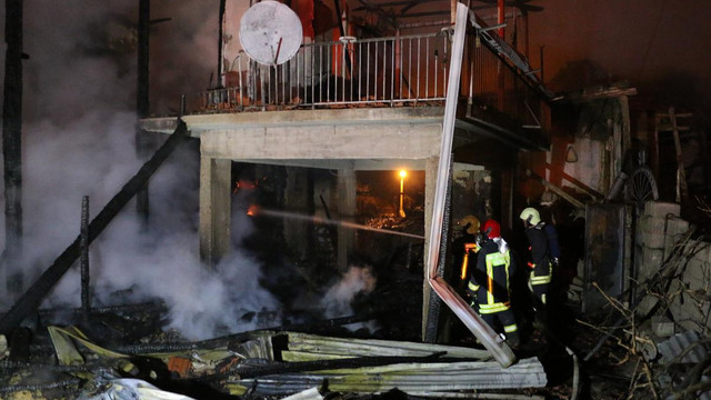 Denizli'de ev yangını