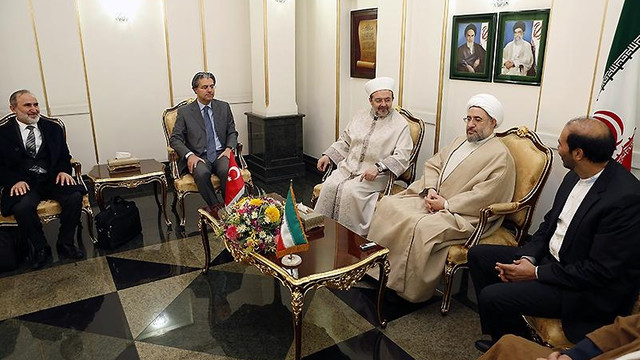 Diyanet İşleri Başkanı Görmez İran'da