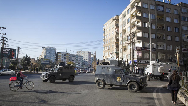 Diyarbakır'da izinsiz yürüyüş