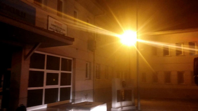 Diyarbakır'da teröristler okulu ateşe verdi