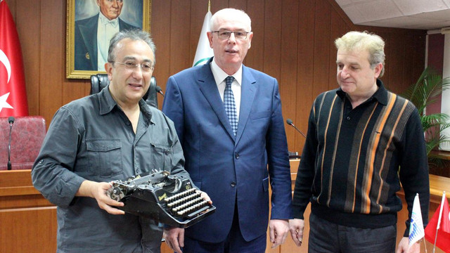 Ecevit'in daktilosu Eskişehir'deki müzede sergilenecek