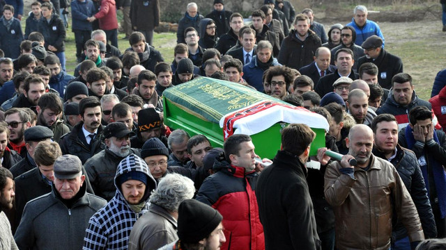 Eskişehir'de üniversiteli sporcuları taşıyan midibüsün devrilmesi