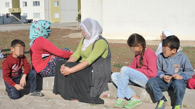 "Evlerimizi yakıp yıktılar, zorla kaçtık"