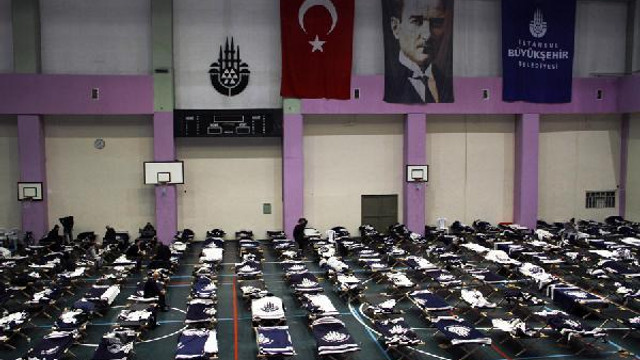 İBBden evsizlere yardım