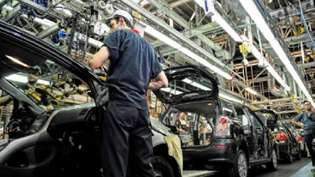 Ünlü otomotiv firmasından üretim durdurma kararı