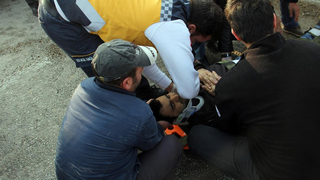 Iğdır'da taksiyle minibüs çarpıştı: 8 yaralı