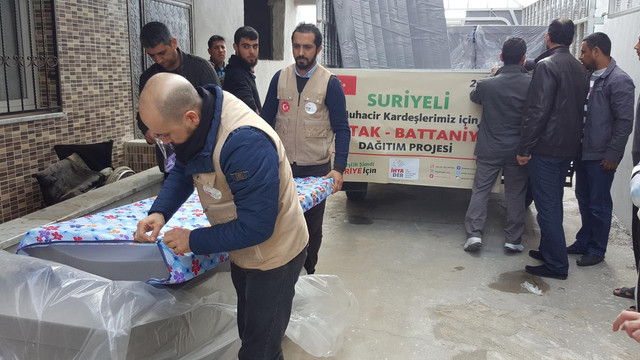 İHYADER'den Suriyeli ailelere yardım