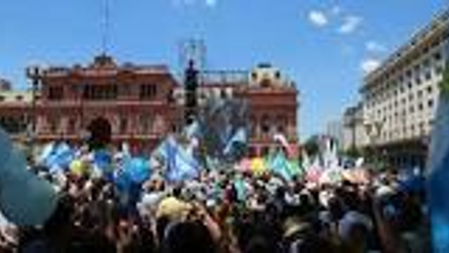 Arjantin’in yeni devlet başkanı Macri yemin etti