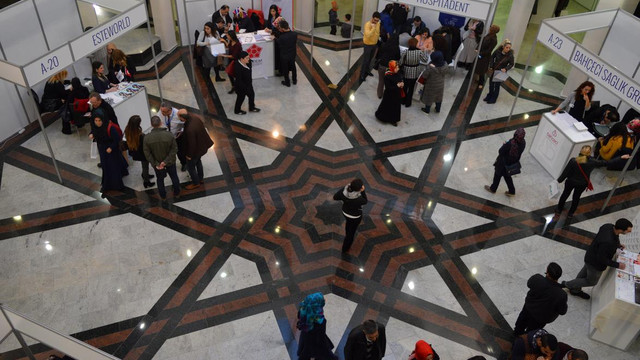 İş arayanlarla işverenler buluştu