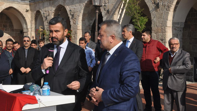 İşten çıkarılan fabrika işçileri eylem yaptı